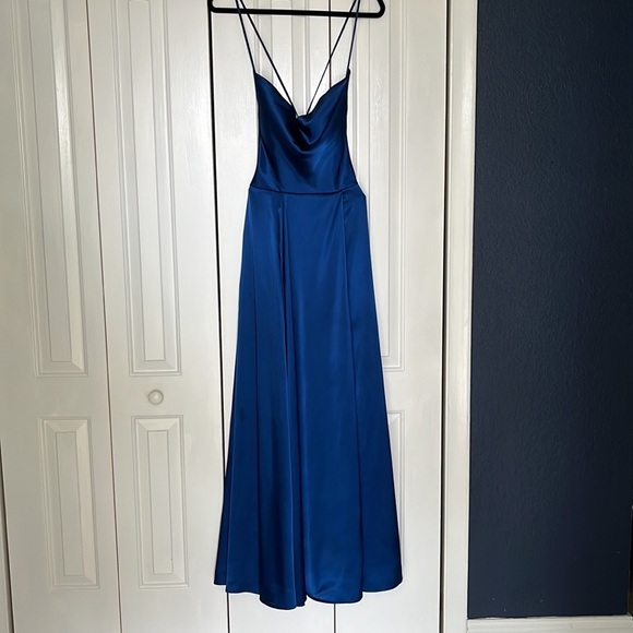 Galina Signature blue dress from David’s Bridal. Size 0. With pockets - Picture 2 of 11